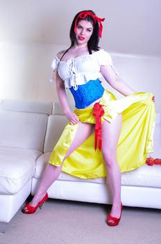 snow white nude cosplay 3